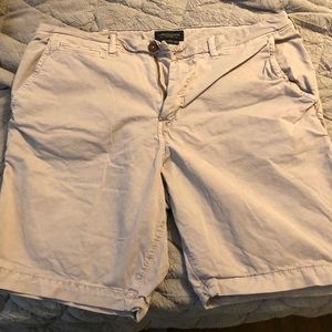 American Eagle khaki shorts